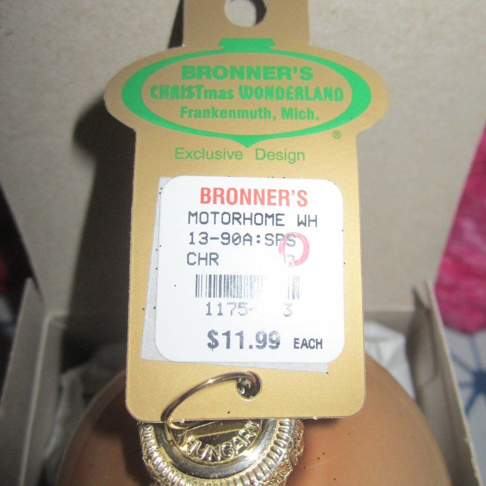 NEW GLASS  RV ORNAMENT - Picture 2 of 3